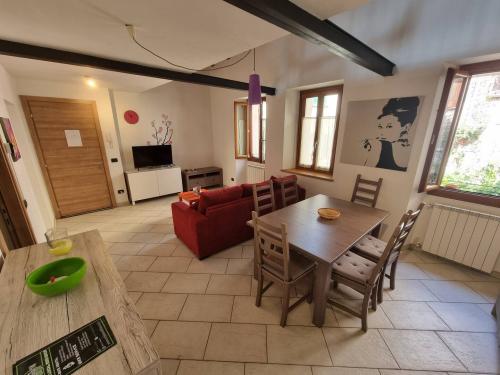 borgo_paradiso_appartamenti_casa_delle_streghe_violetta_2
